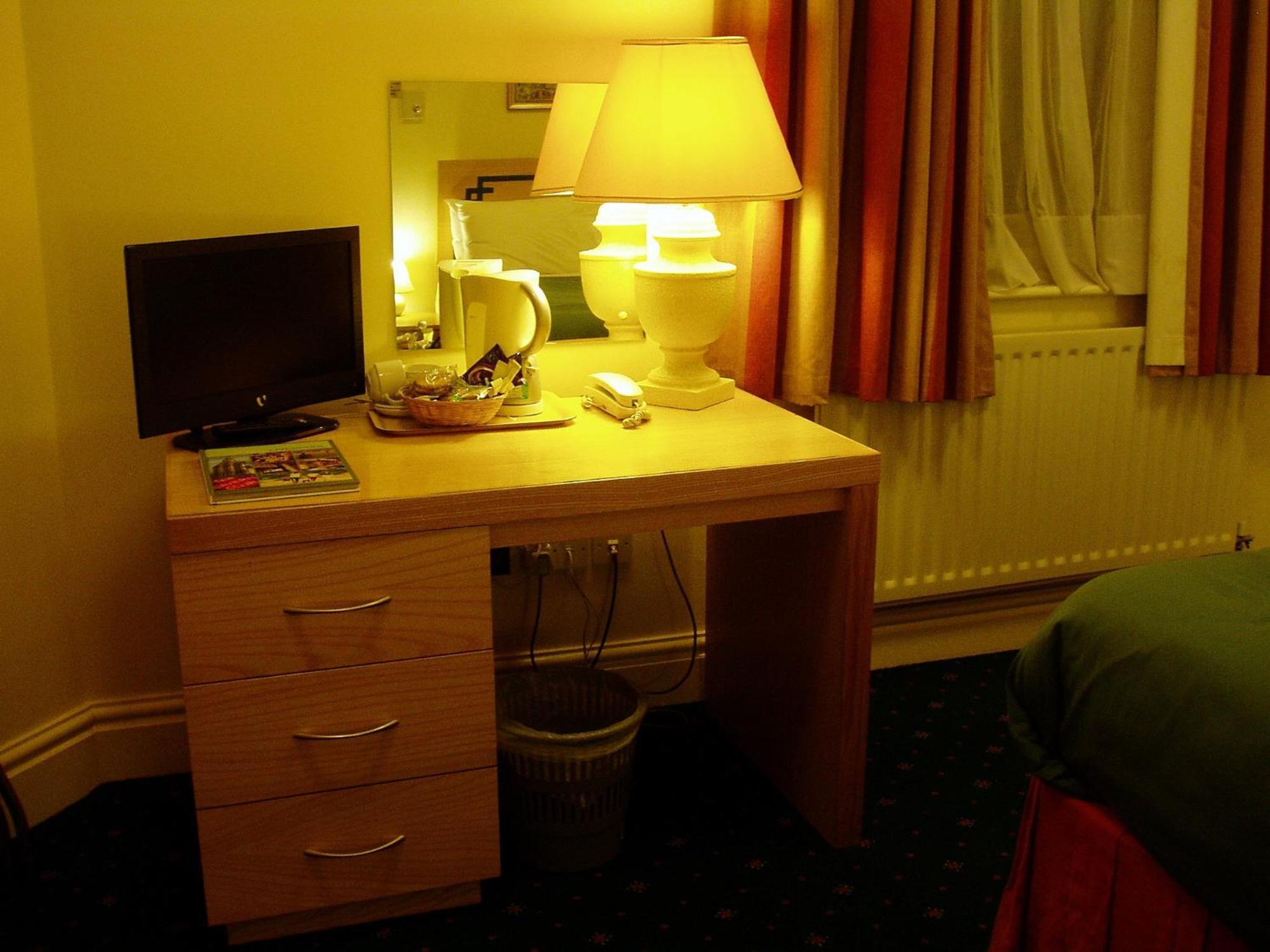 Twin Room,1329629771:JPEG