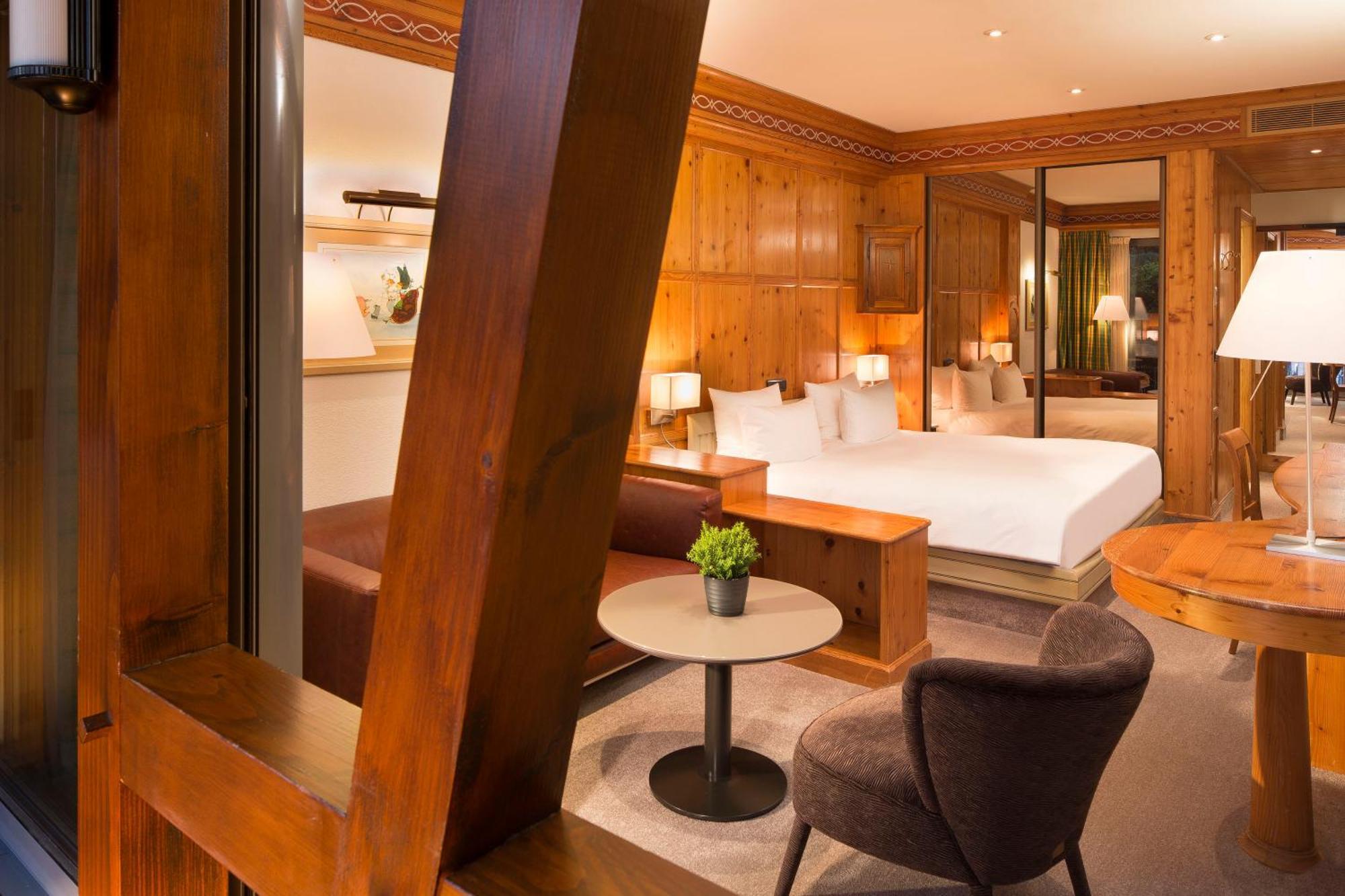 Deluxe Double Room with Yonasaya Spa Access