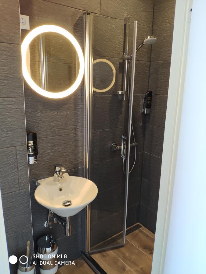 Classic Single Room,718509391:JPEG