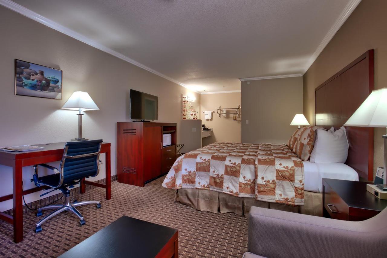 Standard King Room,757437190:JPEG