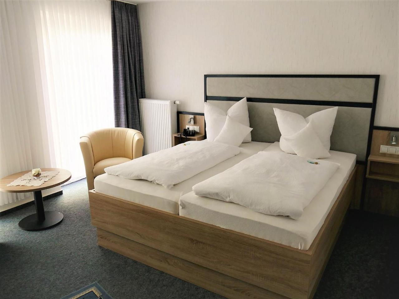 Comfort Doppel- oder Zweibettzimmer mit Balkon oder Terrasse