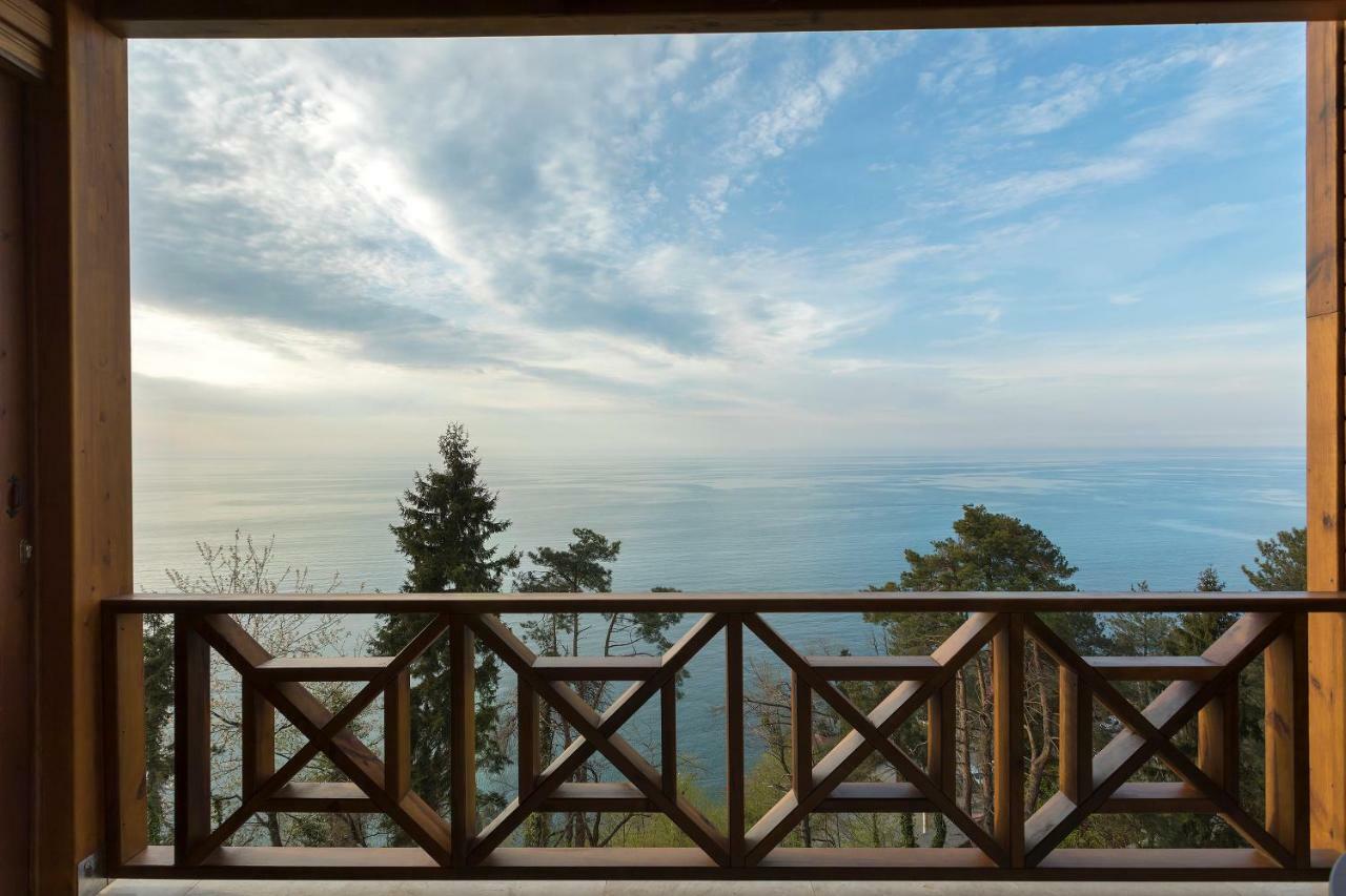 Maisonette-Bungalow mit Balkon und Meerblick