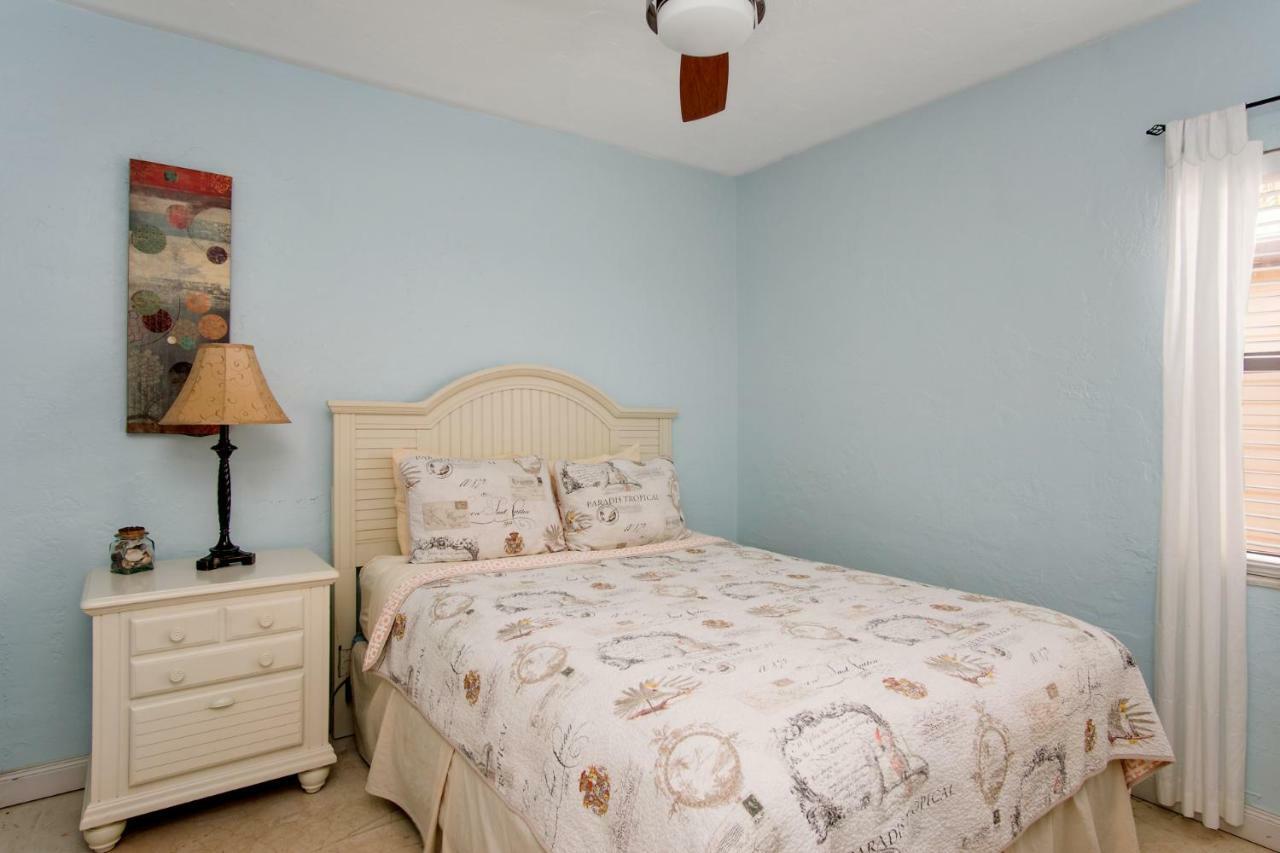 Two-Bedroom King Apartment Oceanfront View