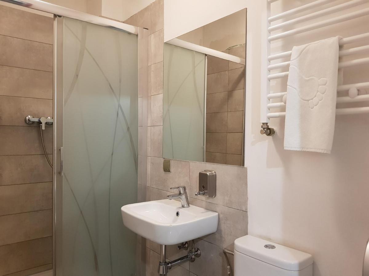Bett im 8-Bett-Schlafsaal