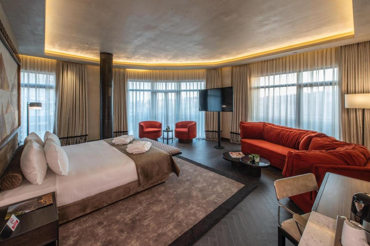 Suite mit Kingsize-Bett und Balkon