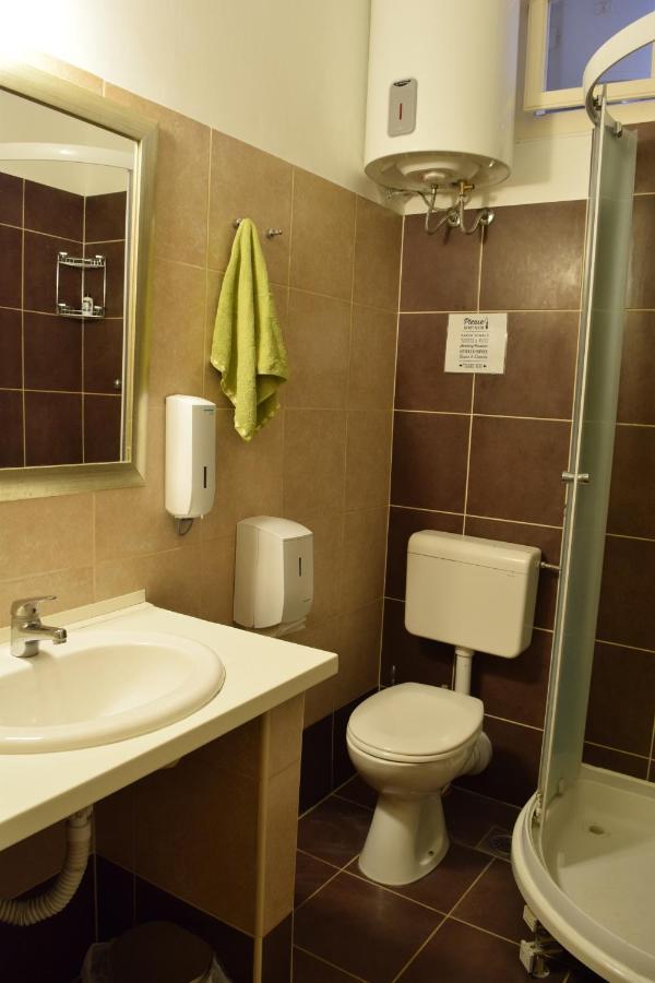 Bett im gemischten Schlafsaal mit 8 Betten