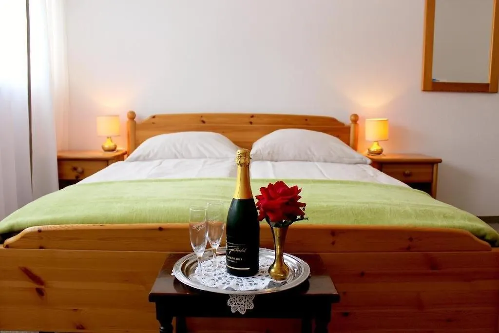 Hotel Gasthaus Zur Linde-1