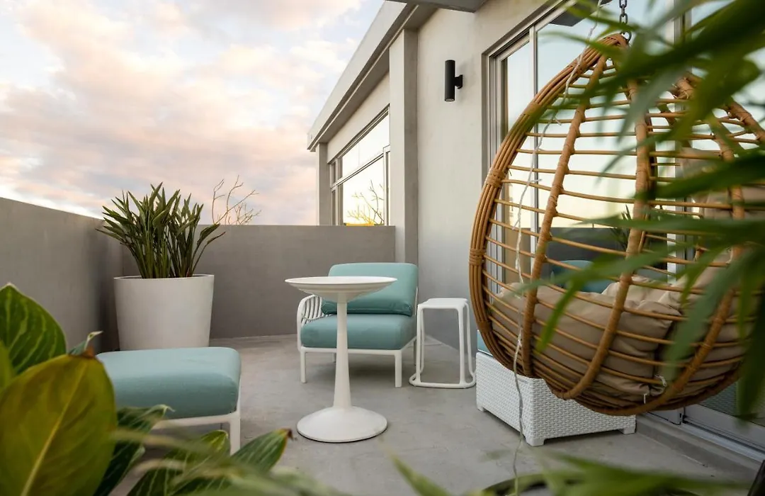 Ren House-1