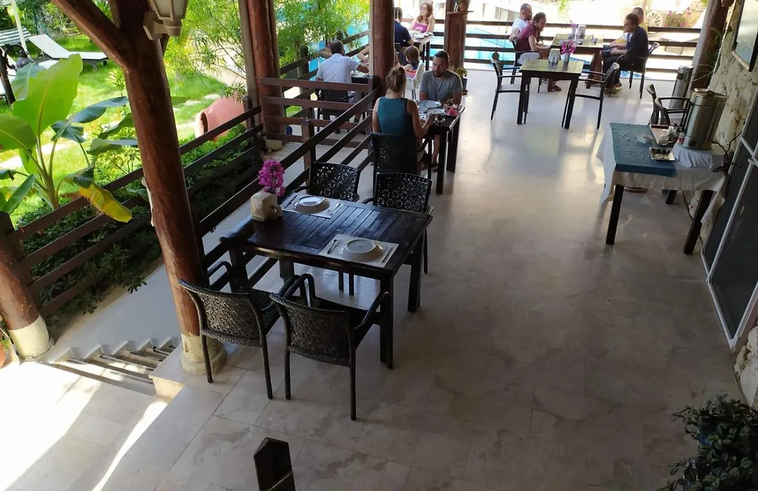Alya Hotel Goecek-1