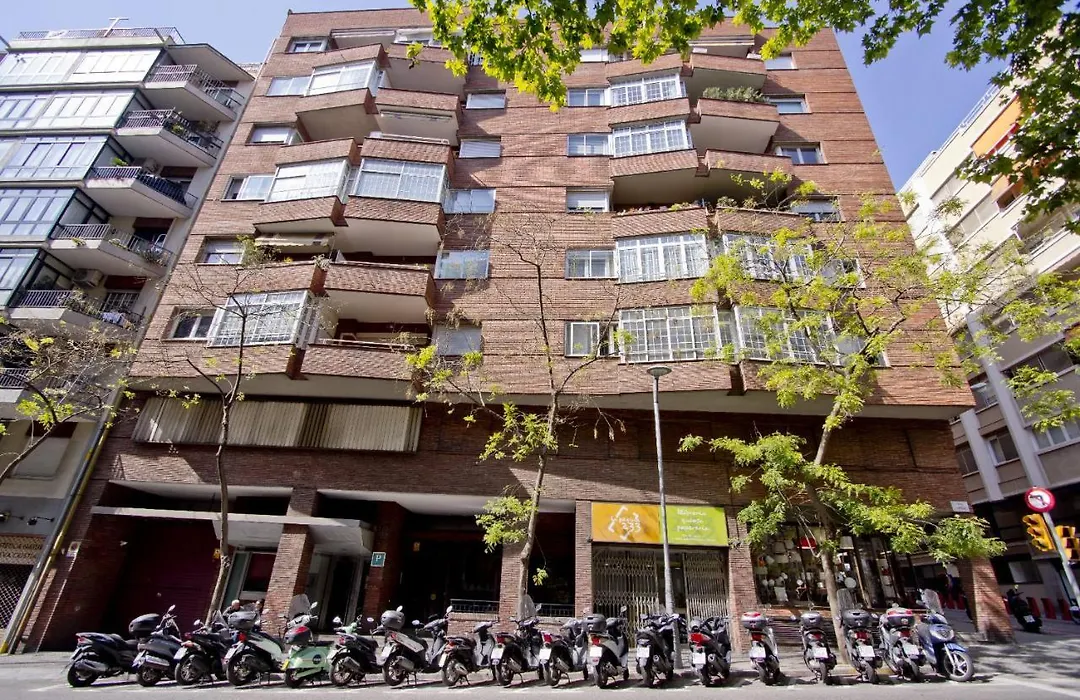 Barcelona City Seven Hostal-1