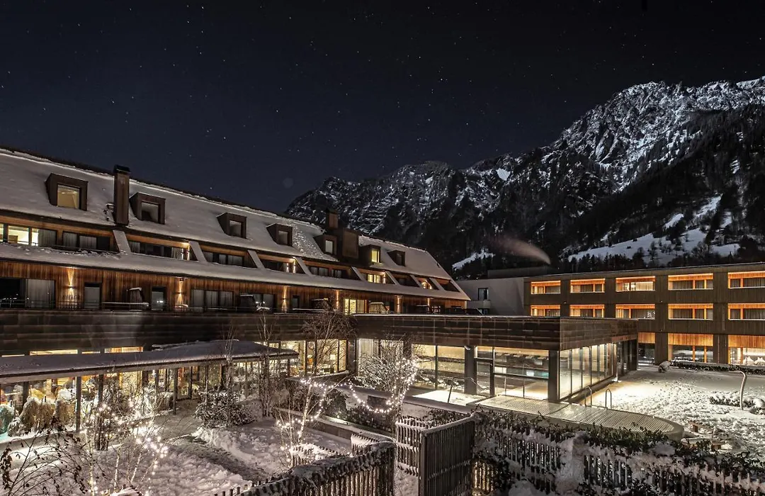 TRAUBE BRAZ Alpen Spa Golf Hotel-1