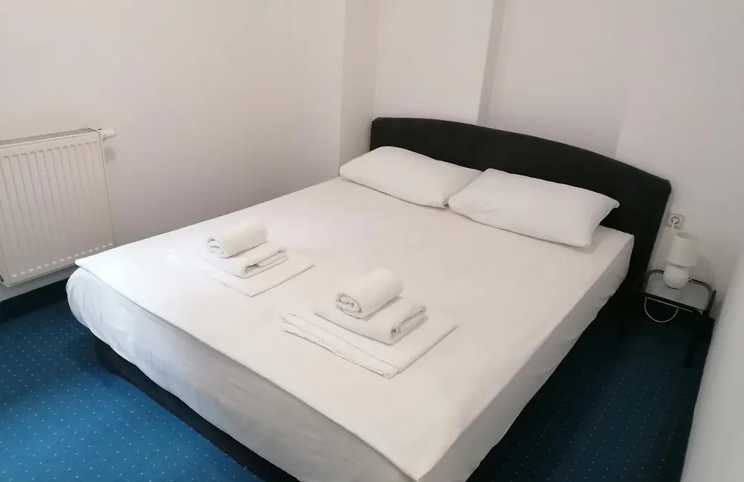Hotel Garny Pleso-1