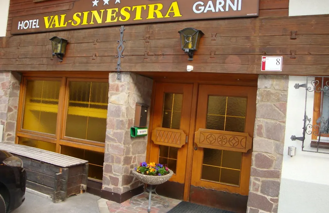 Hotel Garni Val-Sinestra-1