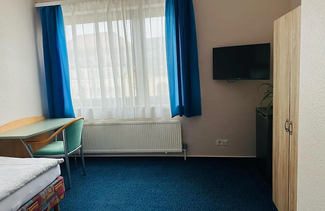 Hotel KM-1