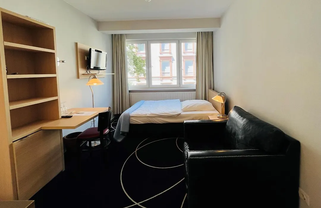 XENIOS APARTMENTS Frankfurt-1