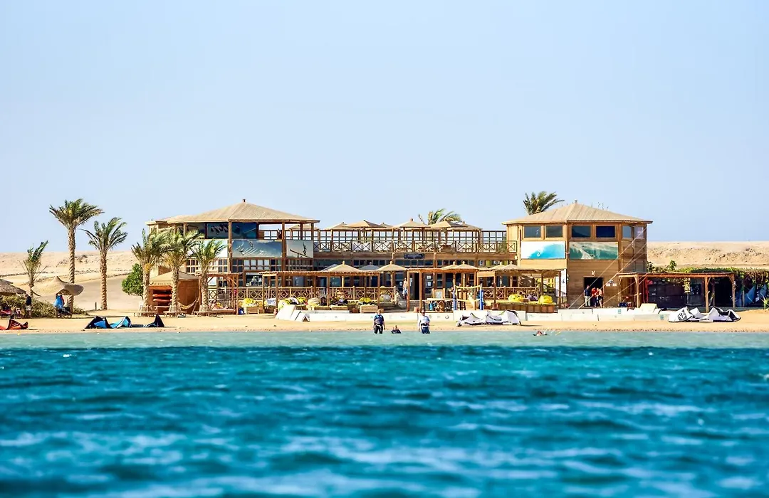 The Breakers Diving And Surfing Lodge Soma Bay-1