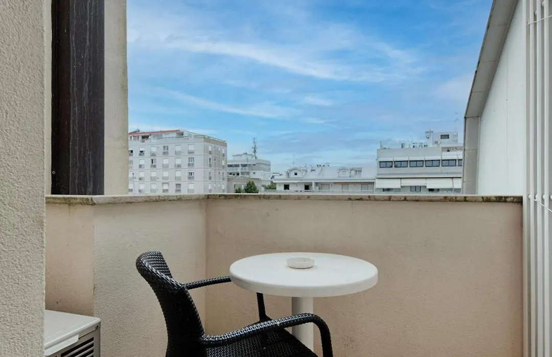 Hotel Flora-1