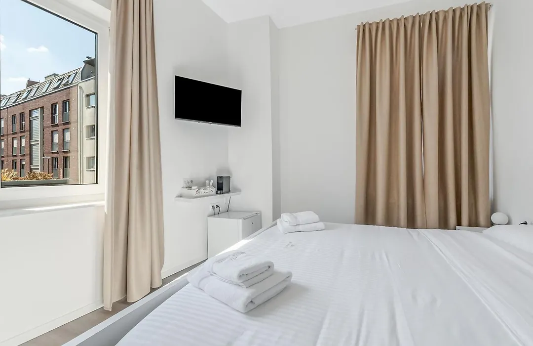 Meta Hotel-1