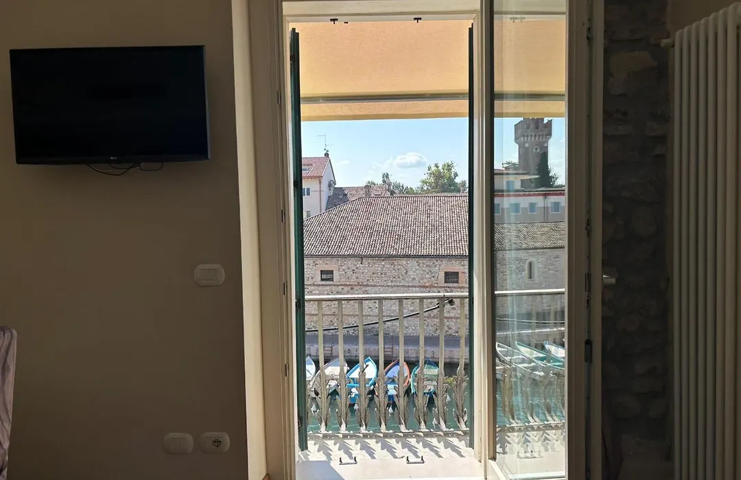 Oreste Suite-1
