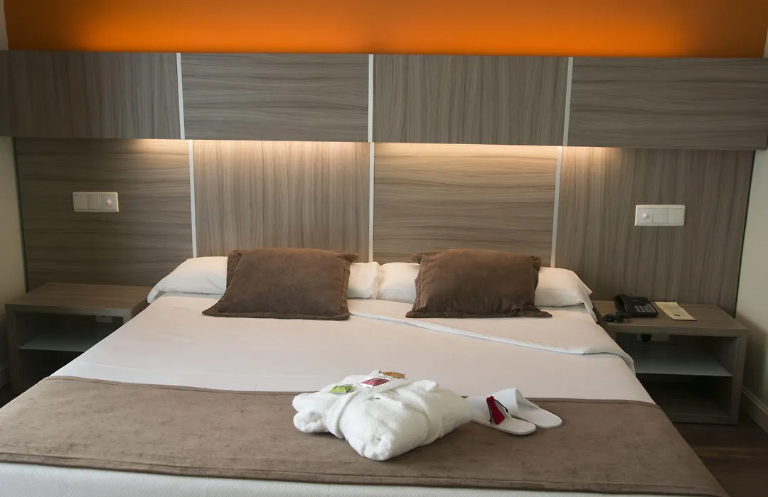 Hotel Serrano-1