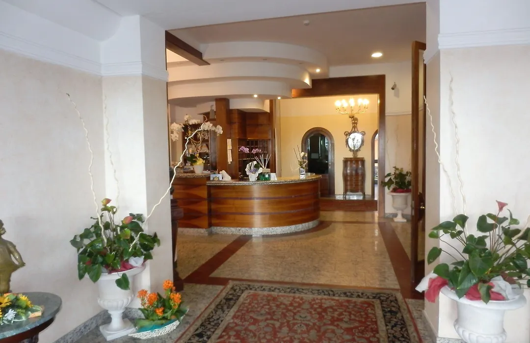 Hotel Residence Villa Jolanda-1