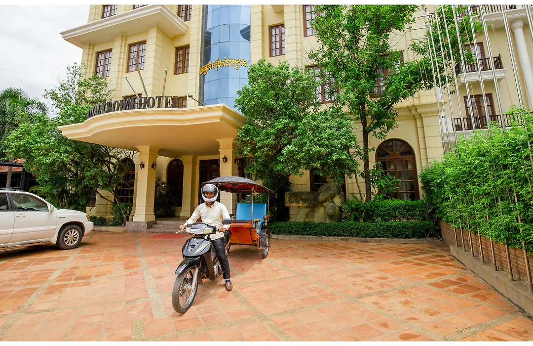 Royal Crown Hotel & Spa-1