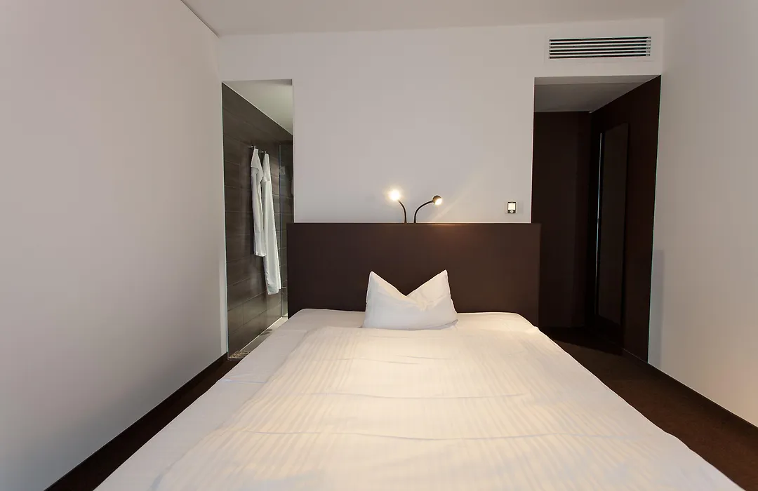 Tobbaccon Hotel-1
