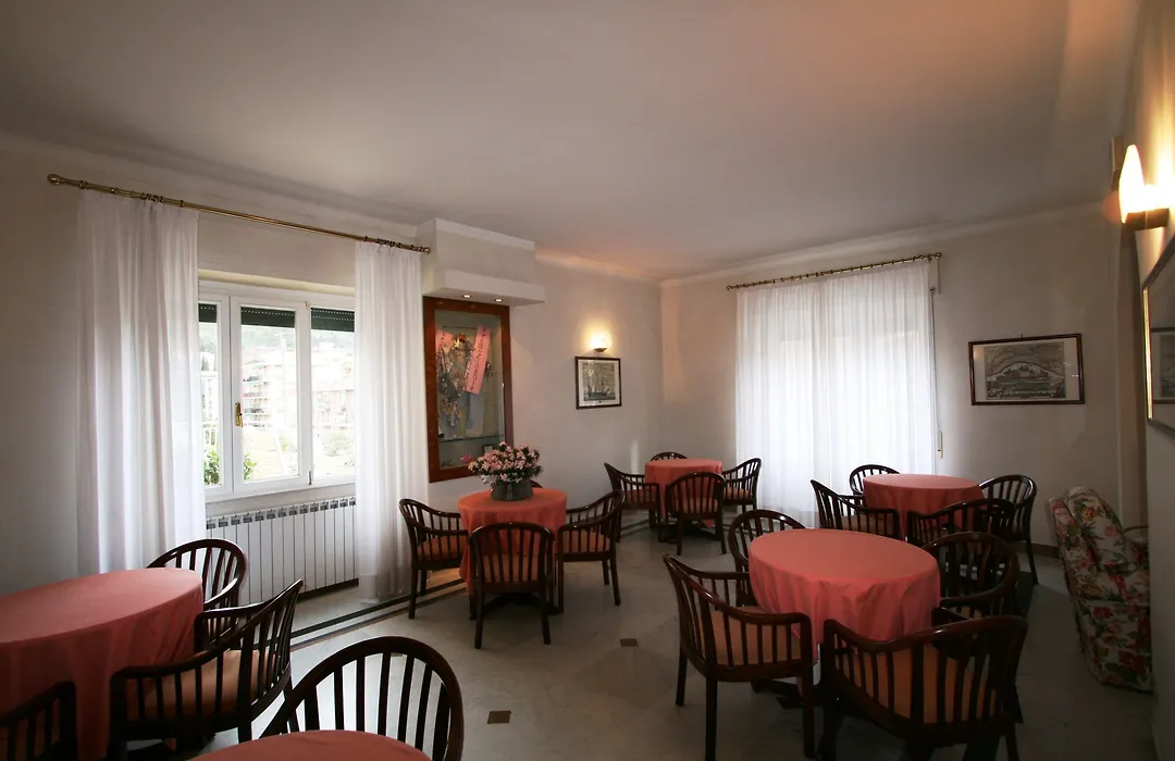 Hotel Dora-1