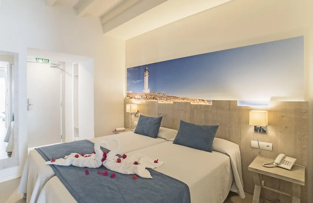 Hotel Voramar Formentera-1