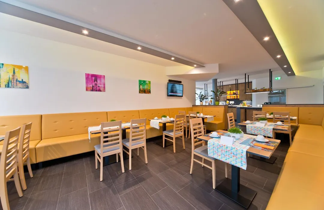 City Hotel-1