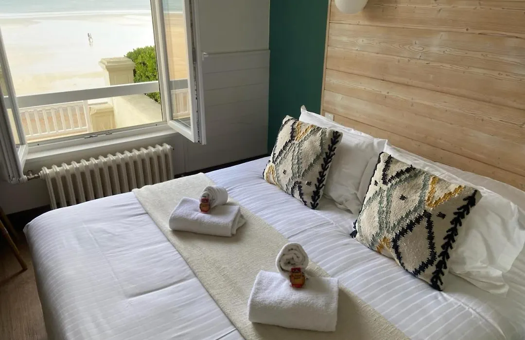 Hotel Alba Saint-Malo Plage Du Sillon-1