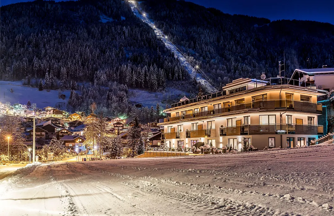 Mountain Resort M&M-1