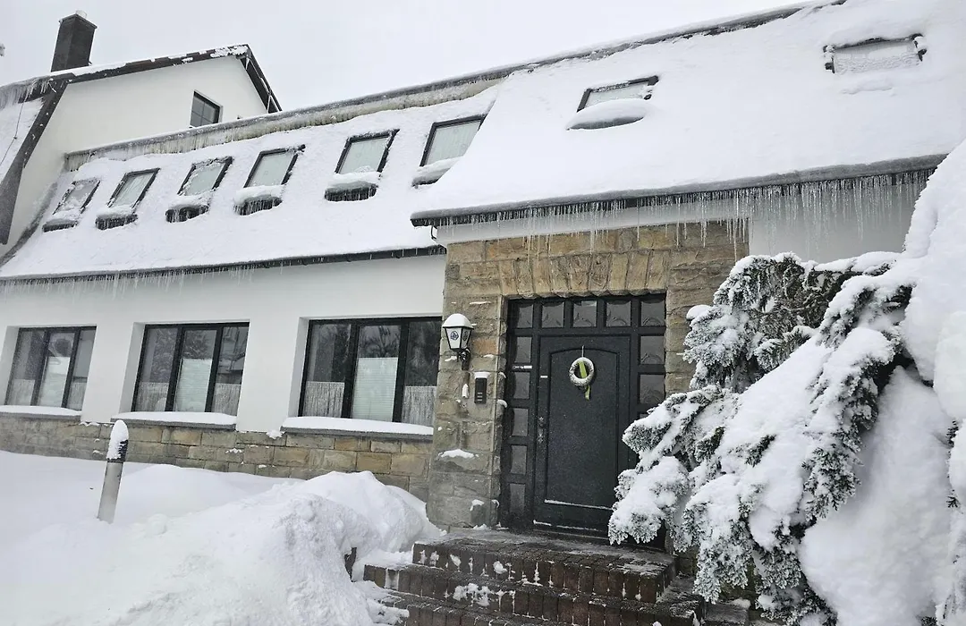 Familien-Hotel Am Tränkbachtal Frauenwald-1