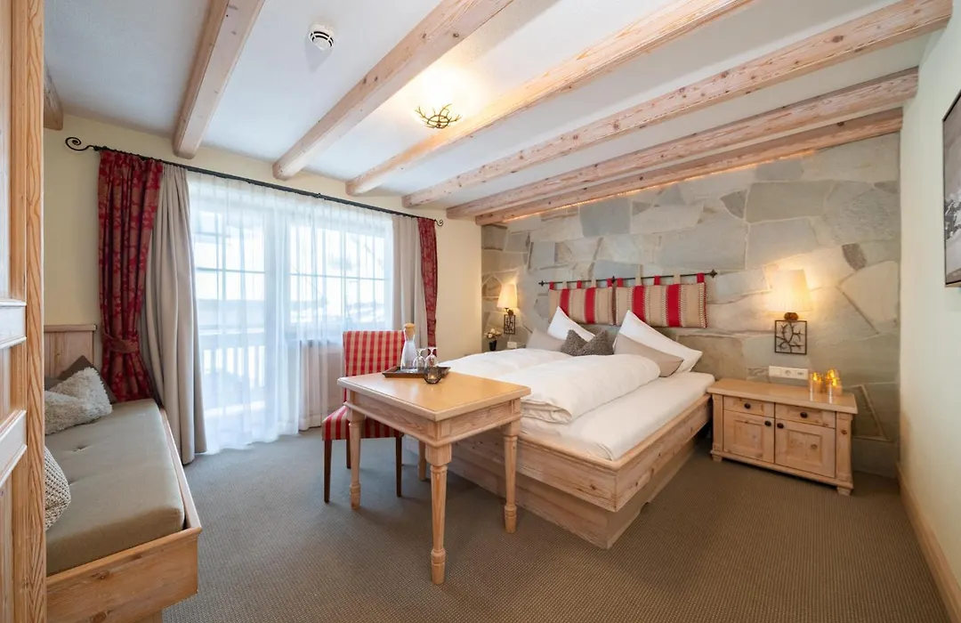 Boutique Hotel Montanara-1