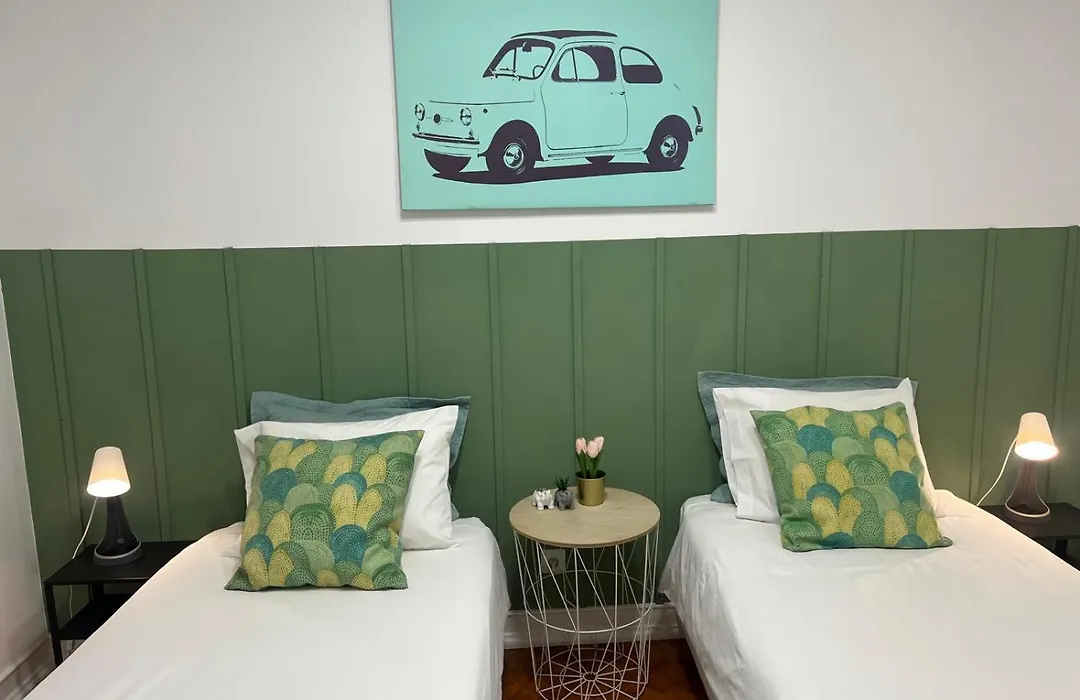 Alvalade II Airport Guest House-1