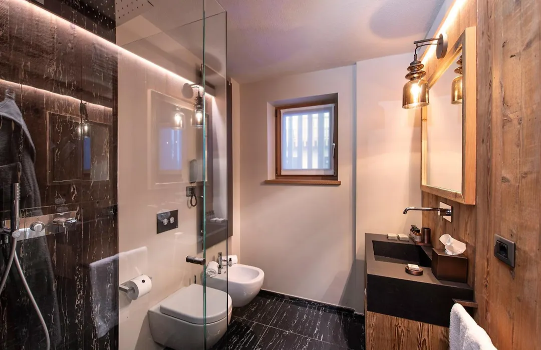 Le Massif Hotel & Lodge Courmayeur - The Leading Hotels Of The World-1