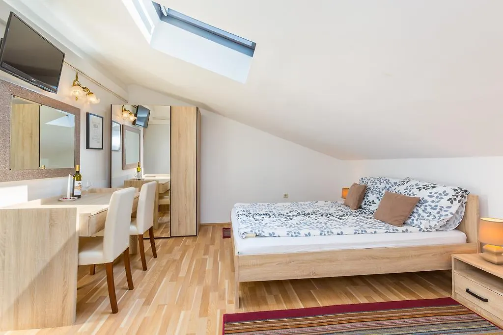 Bed & Breakfast La Fontana Medulin-1