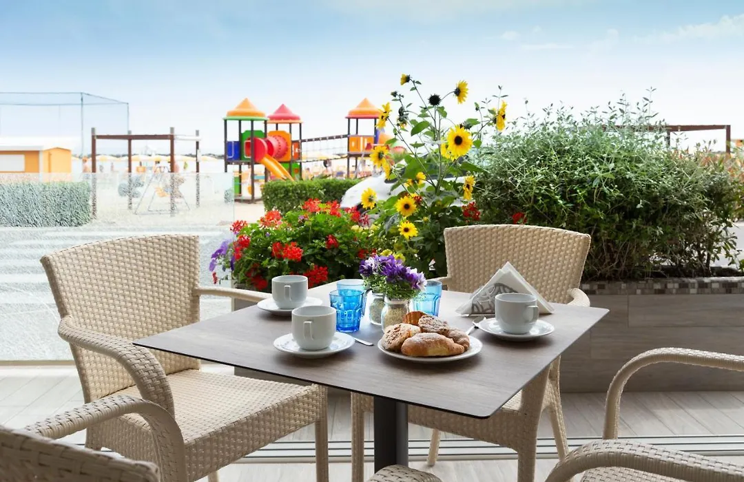 Hotel Riviera-1