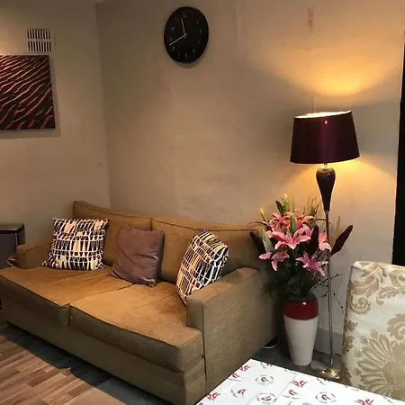 Golden Cross Guesthouse-2