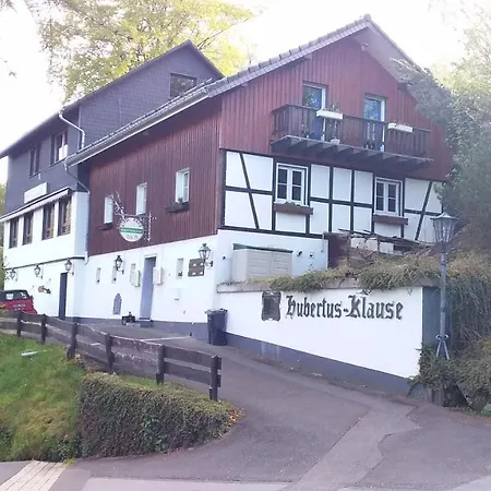 Jeje und Anna's Eifel Haus-2