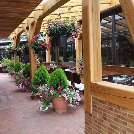 Hotel und Pension Am Burchardikloster-2