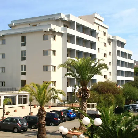 Hotel Santa Lucia Le Sabbie D'Oro-2