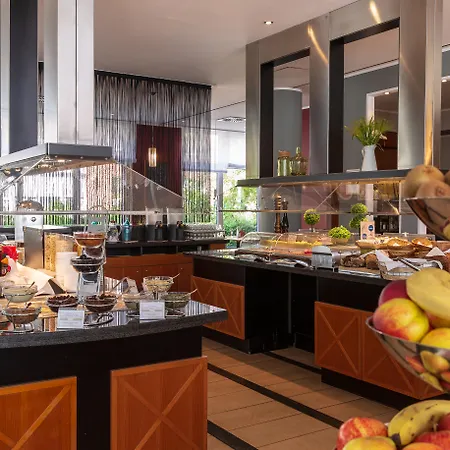 PLAZA Premium Köln-3