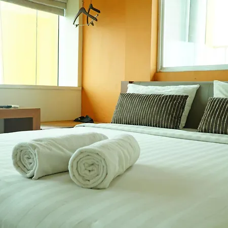 World Hotel Jakarta - Bandengan-3