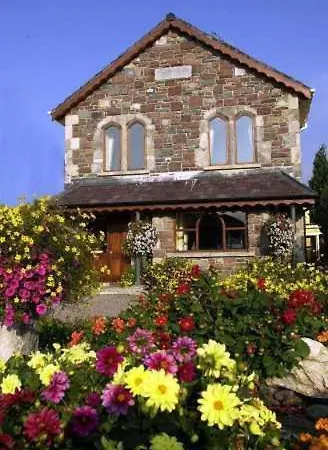 Abbey Lodge-2