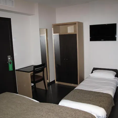 Source Hotel-3