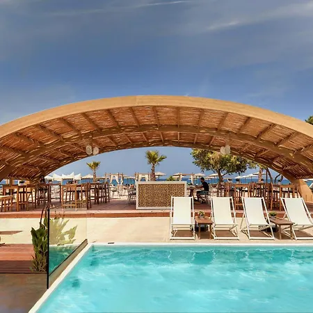 Enorme Teatro Beach - Adults Only-2