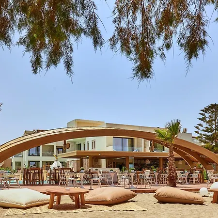 Enorme Teatro Beach - Adults Only-3