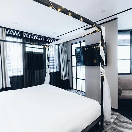 Hotel NuVe Urbane-2