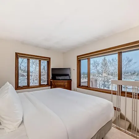 Jasper Inn & Suites By Innhotels-3